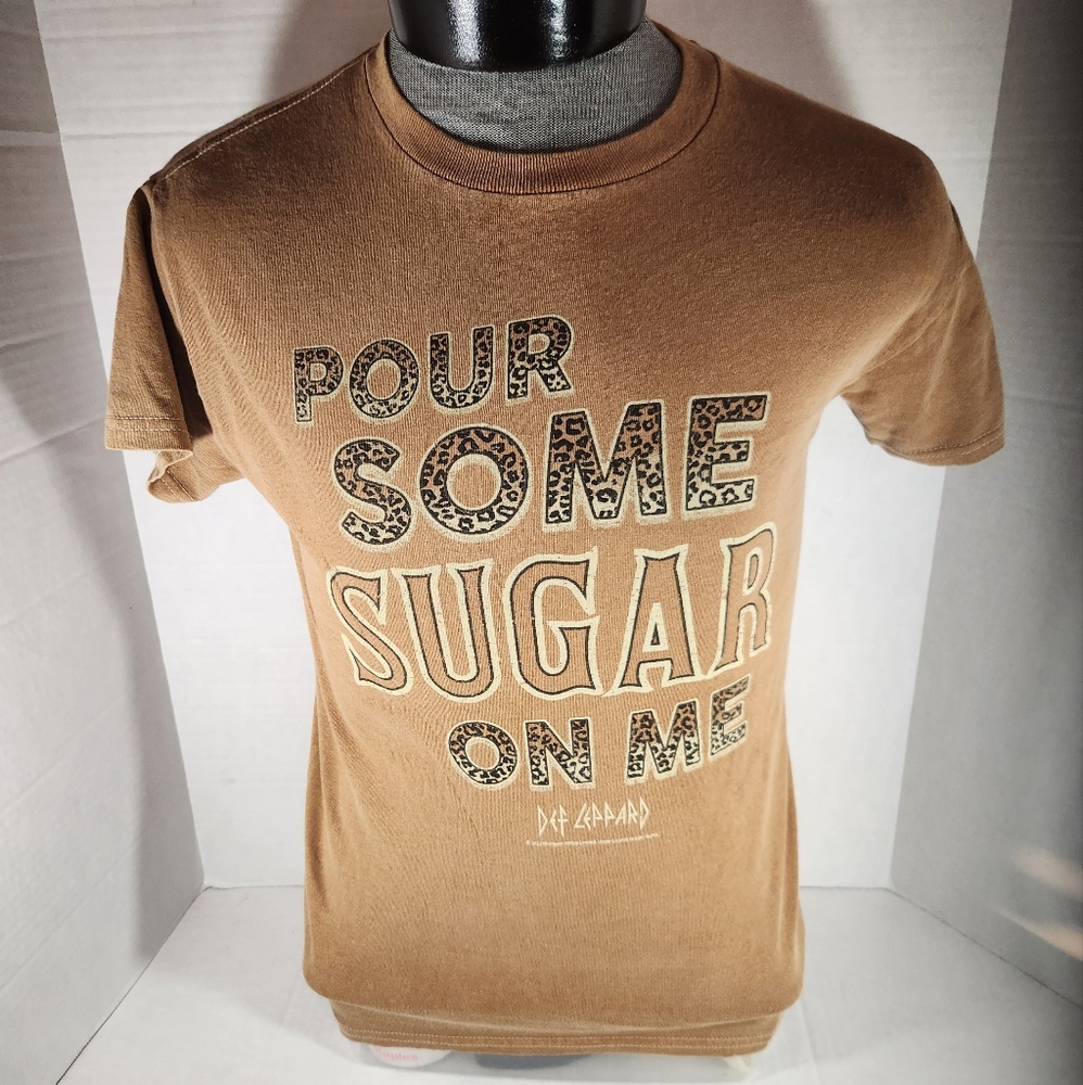 Men's Pour Some Sugar On Me Def Leppard The Vinyl Icons Vintage T-shirt